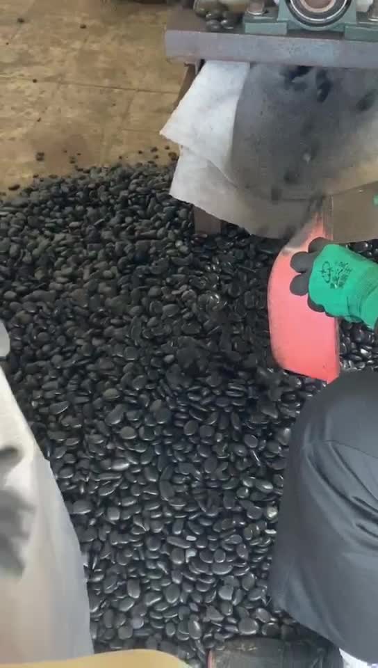 Natural Black Polished River Pebbles For Garden Decoration
