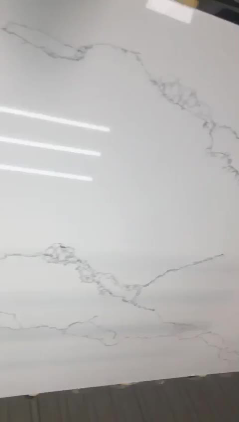 Super Popular Calacatta  Quartz Stone Slabs（Model Z9042）