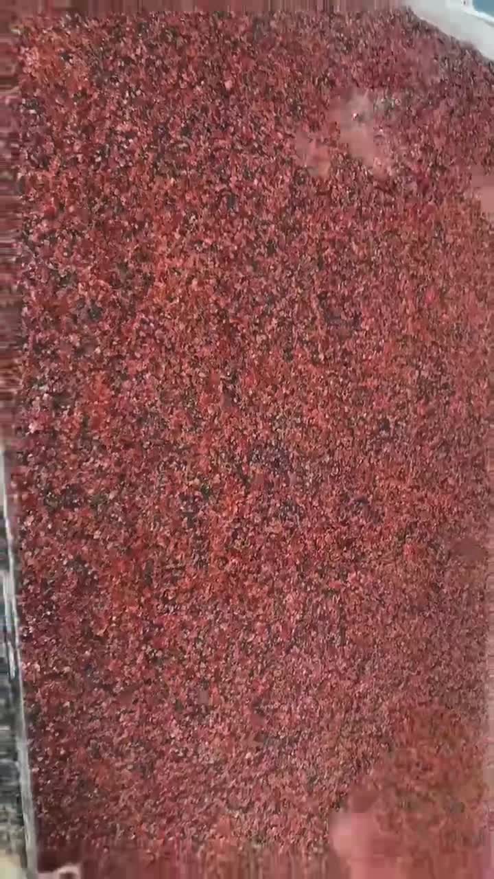 India Royal Red Granite Small Slabs For Outdoor Flooring Use