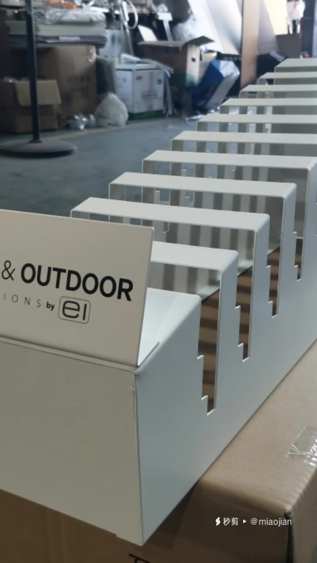 SRT803 -- Metal Quartz Stone Table Exhibition Stand