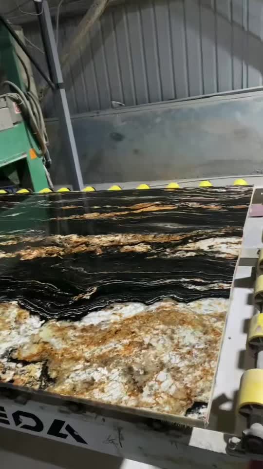 Natural Polished Magma Gold Granite Slabs
