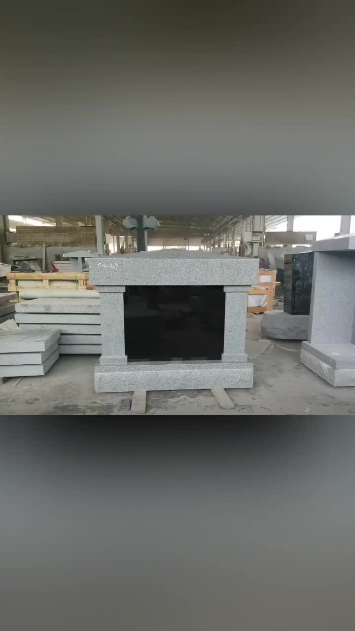 4 Niche Cremation Memorial / Columbarium With Square Column
