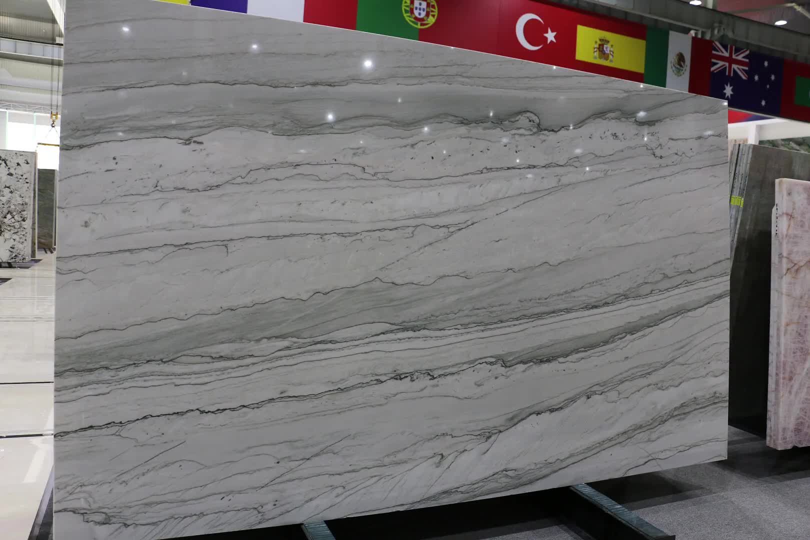 Calacatta Quartzite Slabs