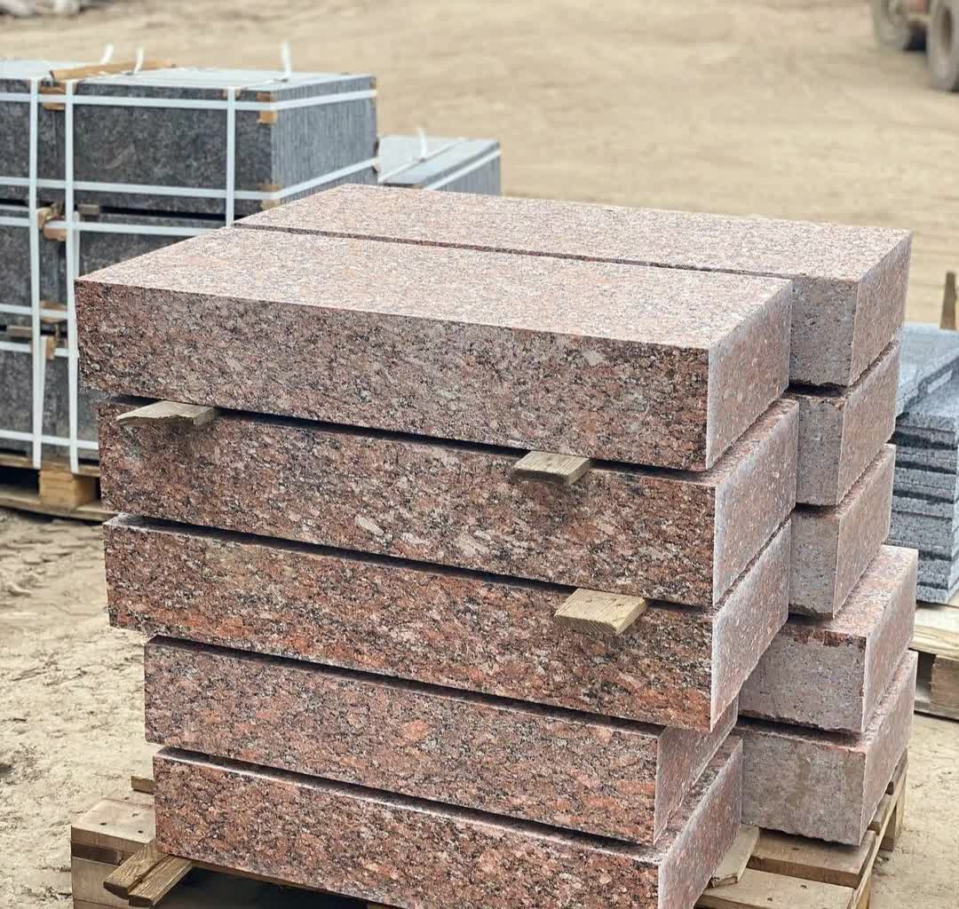 Ukrainian Grenite Red Crystal Block Steps
