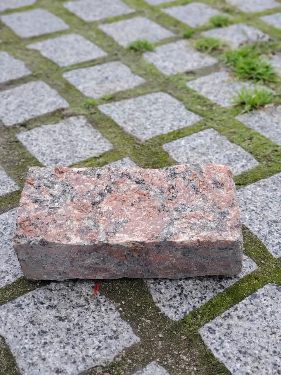 Ukrainian Red Crystal Granite Split Wall Stone Bricks