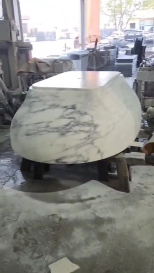 Freestanding Soaking Oval Shape Bathtub