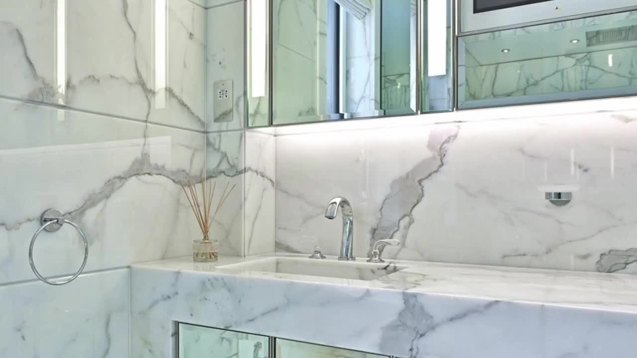 Polished Calacatta Carrara White Marble Slabs