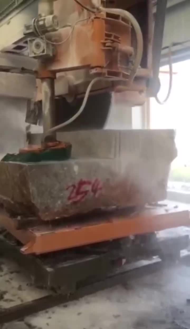 Vertical-Horizontal Stone Block Cutter