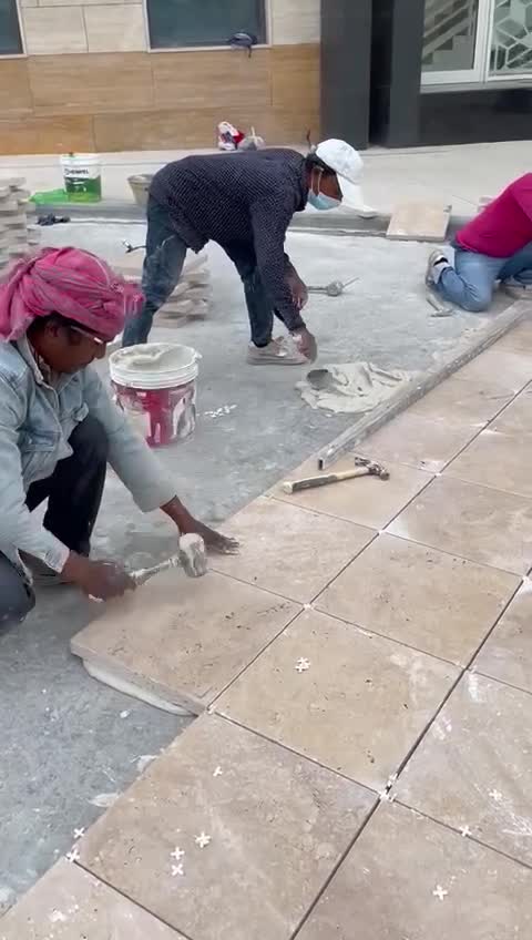 Crosscut Beige Travertine Slabs