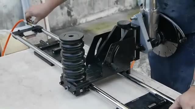 Linear Sliding Track With Vacuum Suction Fixing Base