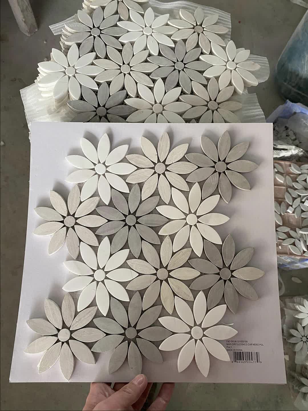 Natural Color Grey Marble Flower Mosaic Tiles