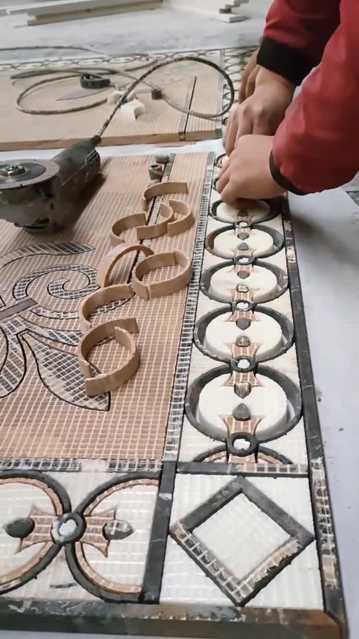 China Yellow-Brown Onyx Waterjet Cut Pattern Inlay Medallion
