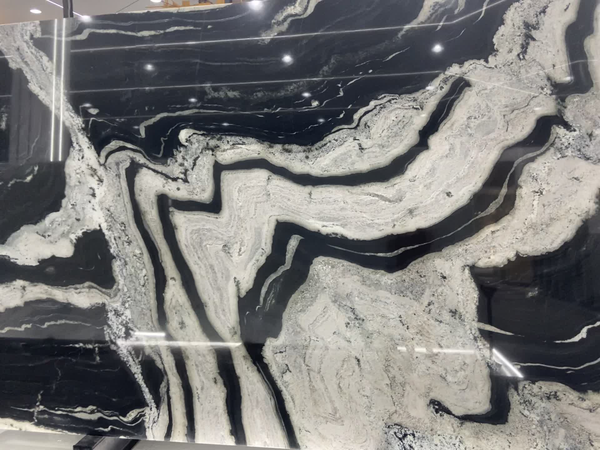 Copacabana Granite Slabs Polished Surface