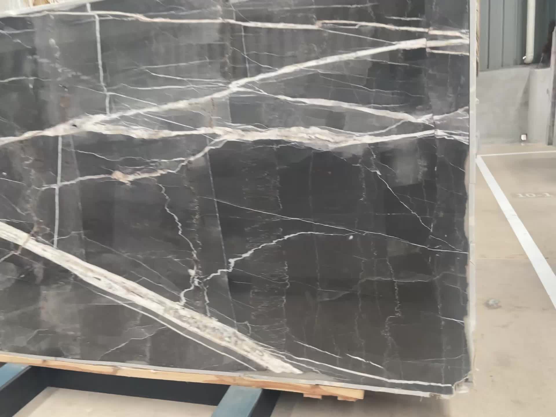 Jatoba Brown Quartzite Slabs Polished Surface
