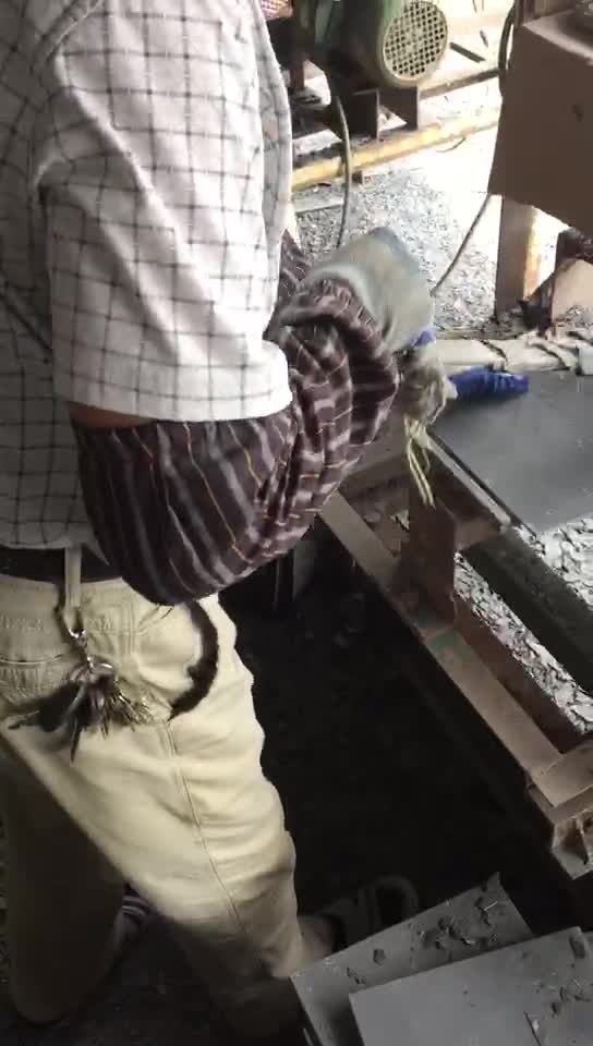 China Natural Split Face Black Slate Stone Roof Tiles