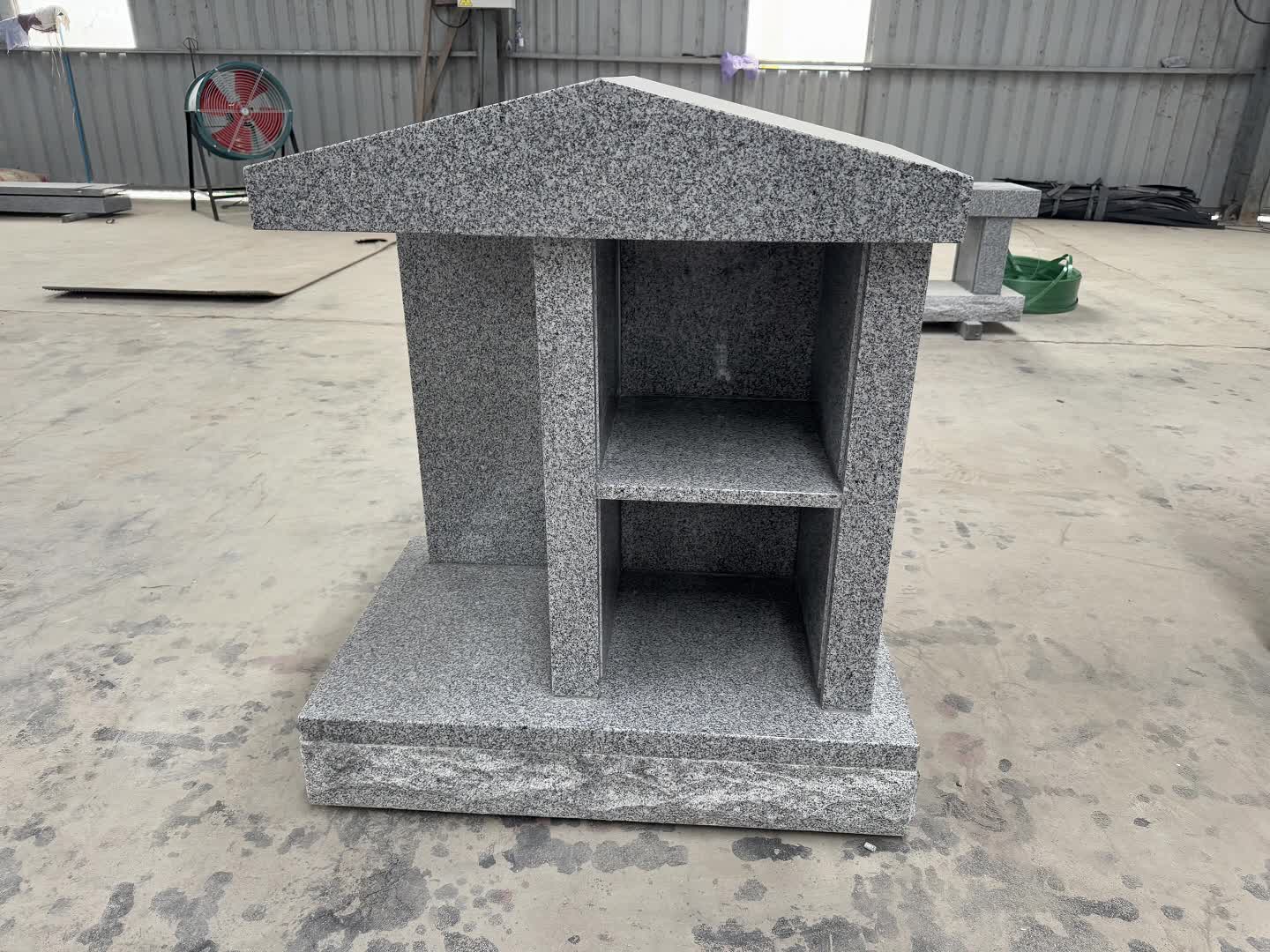Granite Cremation Bench Single Niche Columbarium