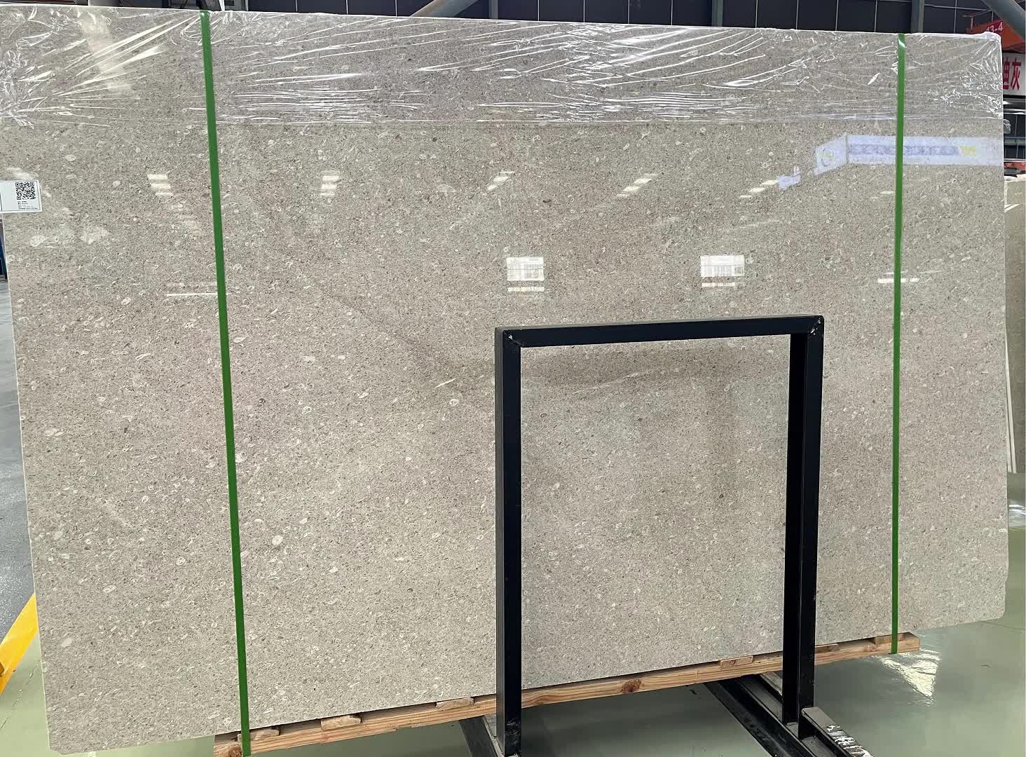 Fiorito Classico Limestone  Slabs