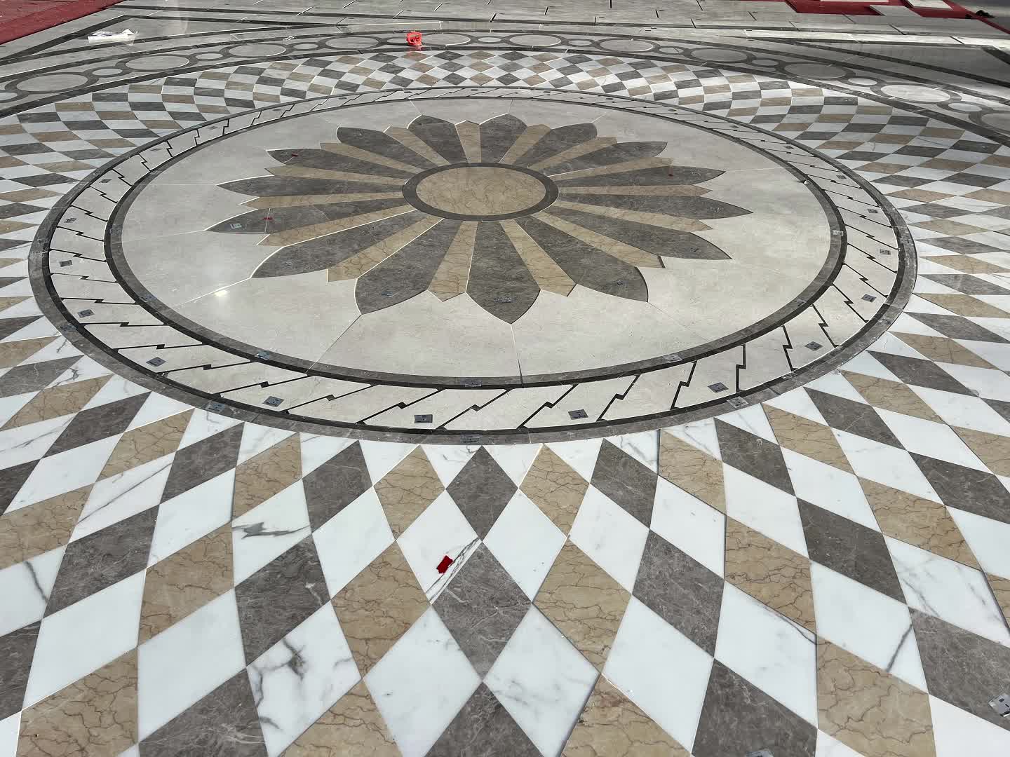 Round Waterjet Medallion For Floor
