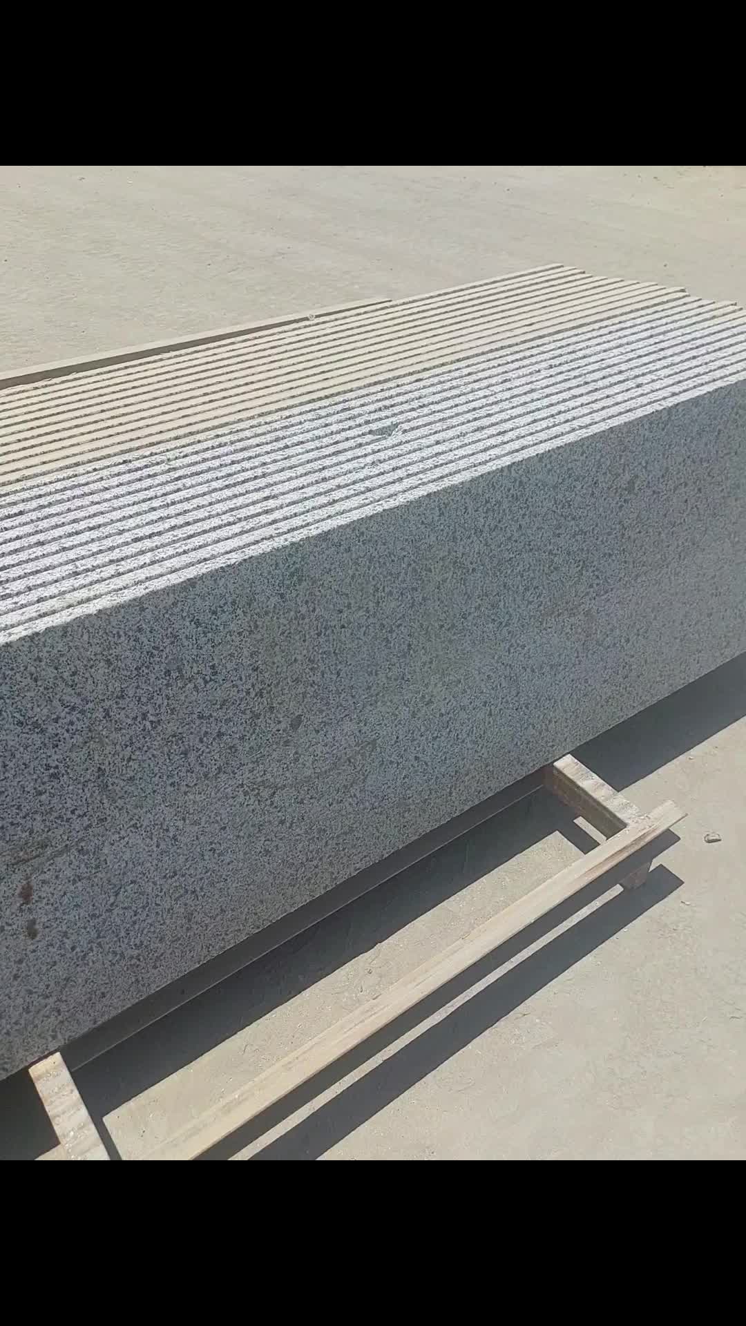 New Halayeb Granite Slabs