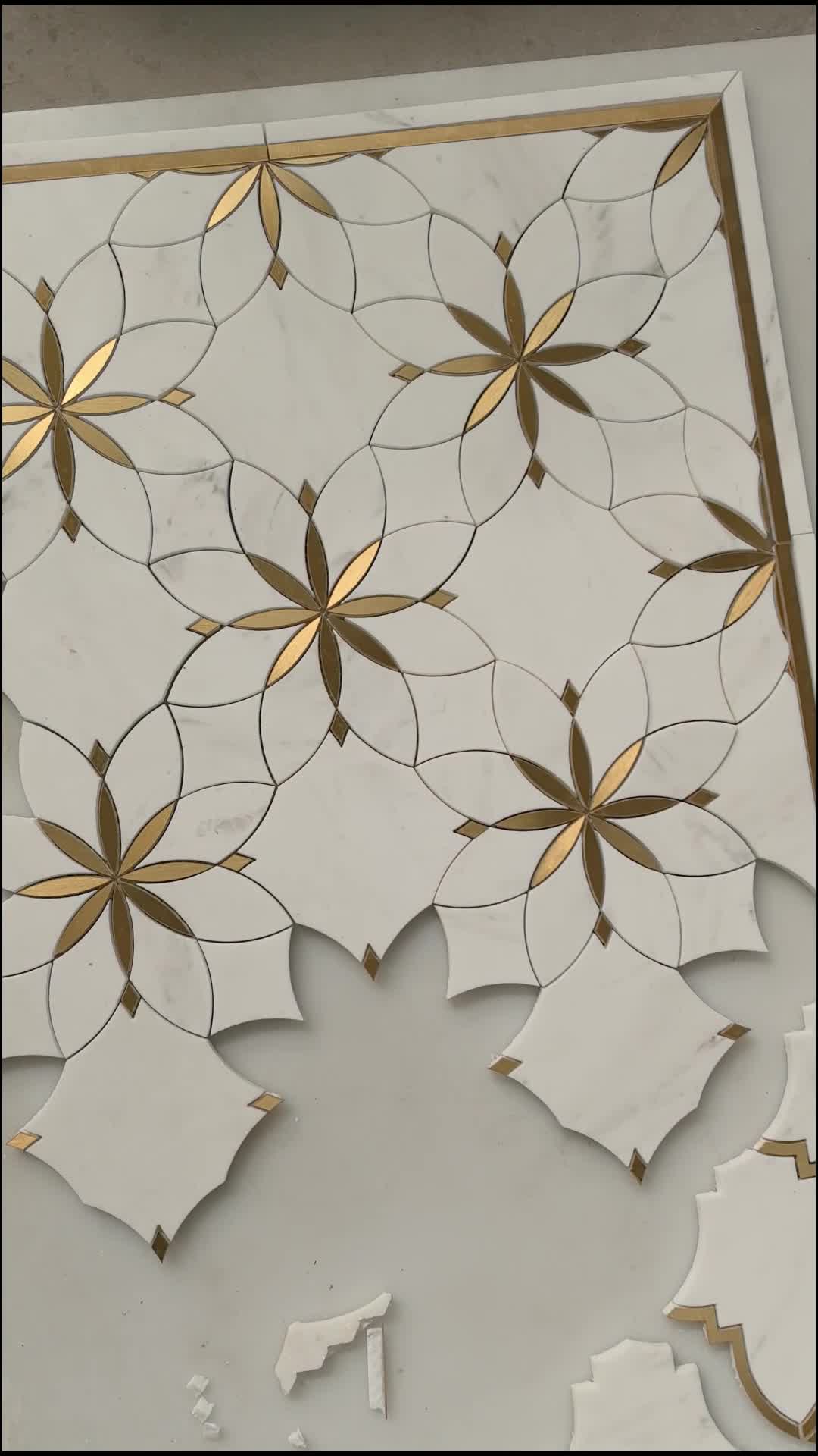 Classic Mosaic Pattern Design Natural Marble For Wall Decor