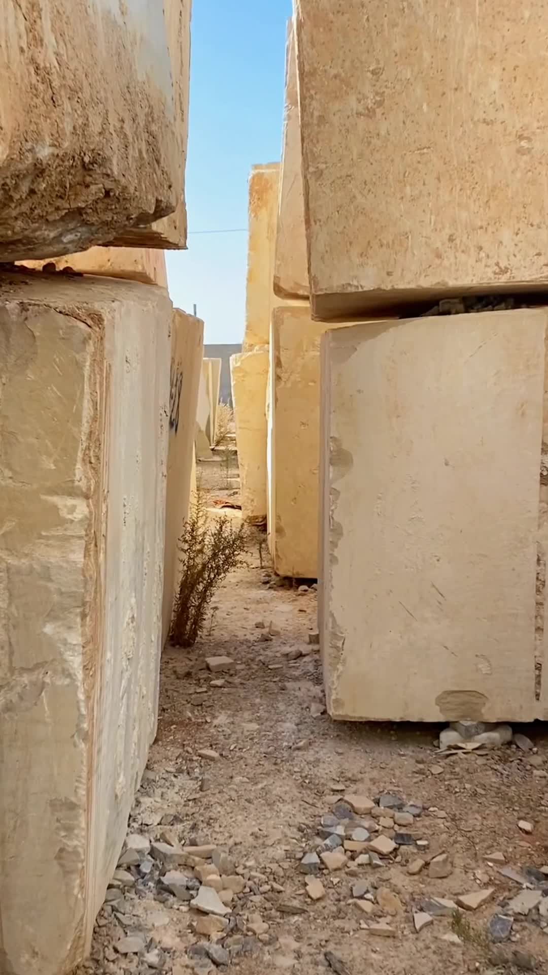 Jaune Provencal Yellow Limestone Blocks