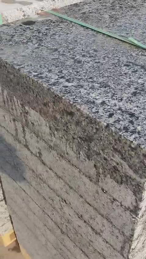 New Halayeb Granite Monumental Thick Slabs
