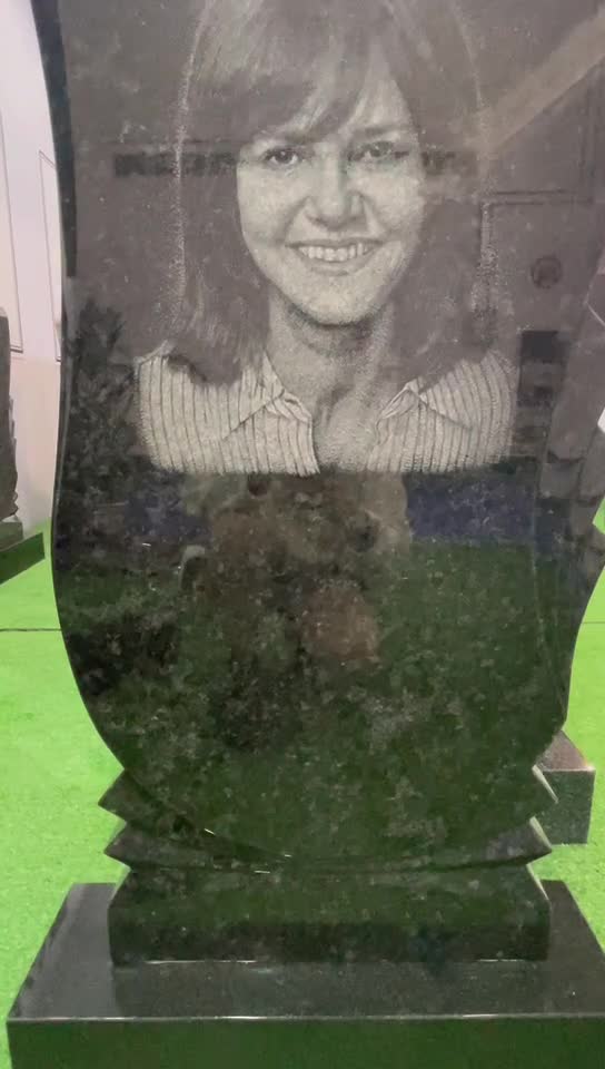 Stone Carving Black Granite Single  Monuments