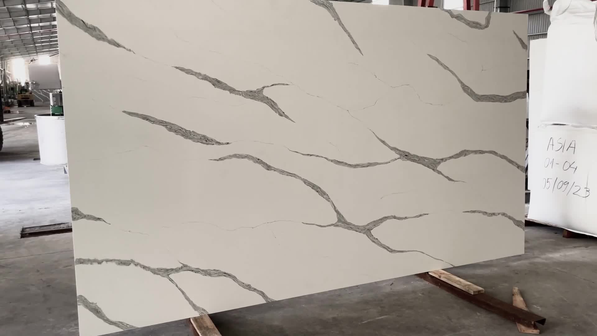 LQ-909 Calacatta Noor Quartz Slabs Vietnam